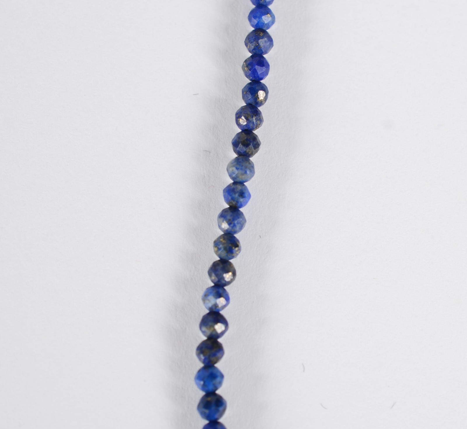 Colar lápis lazuli lapidadas , fecho de ouro 18 k., contraste 750... - foto 4 de 8