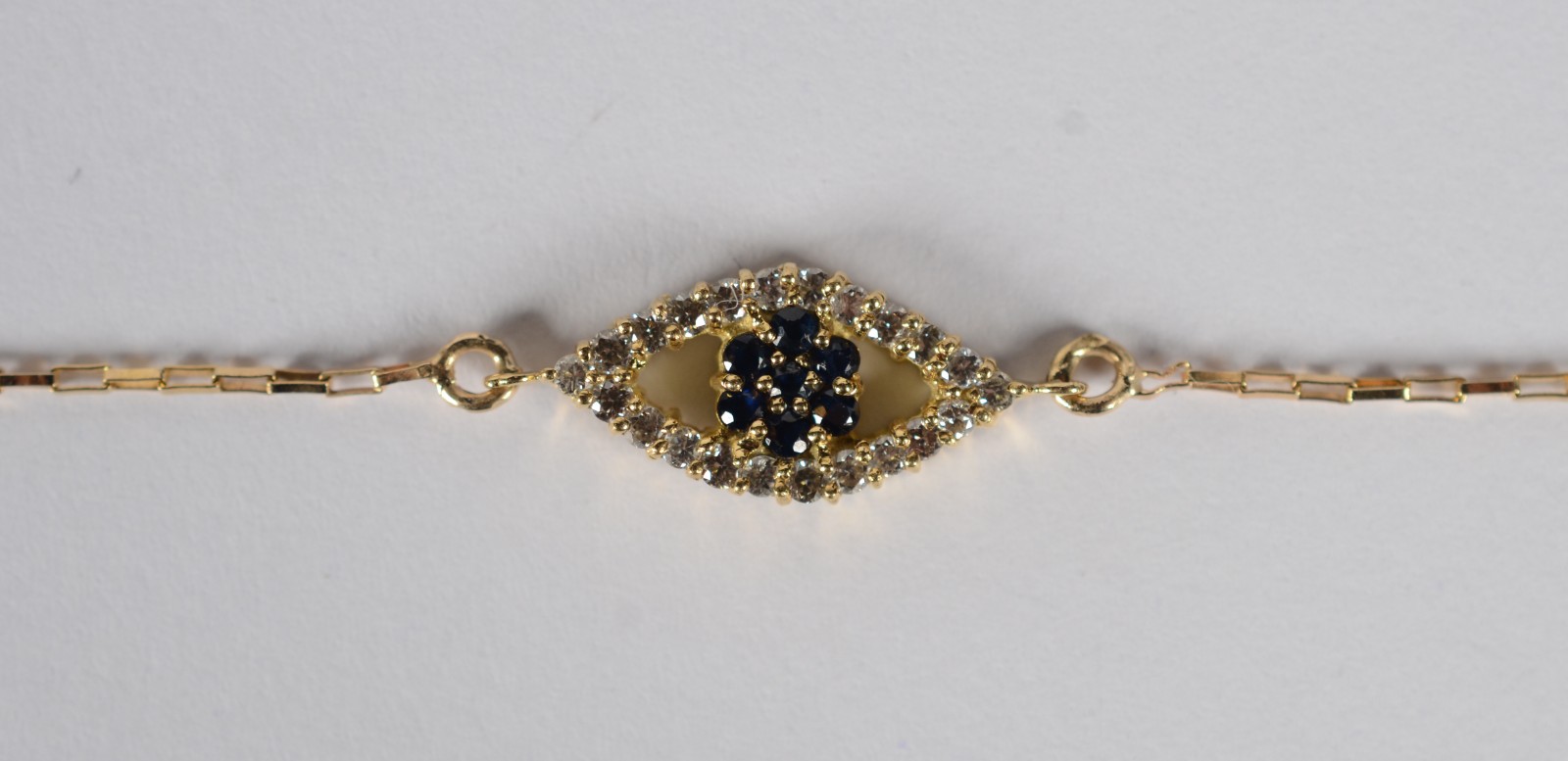 Colar com pendente de ouro 18 k., contraste 750. (Por motivos de... - foto 2 de 8