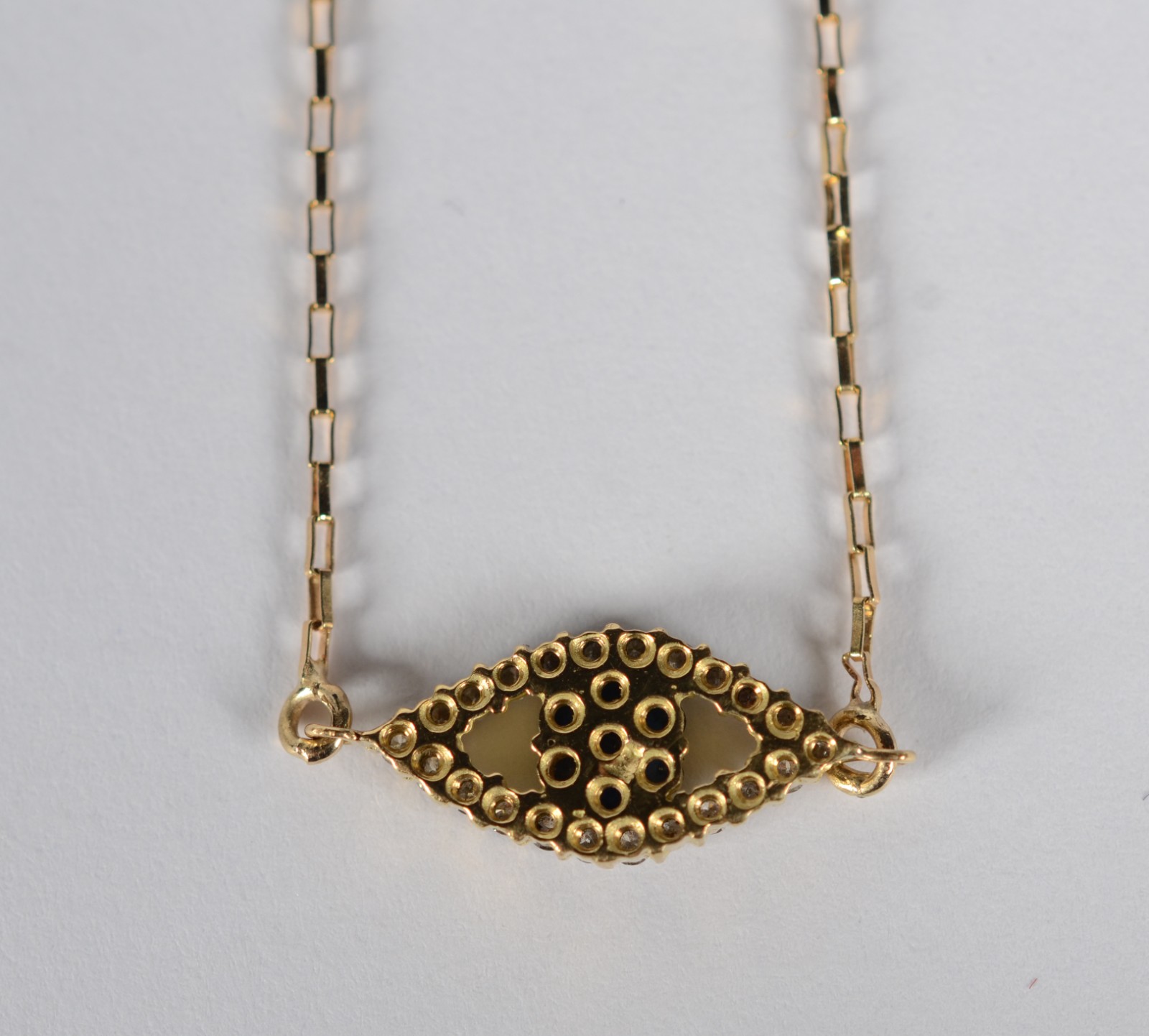Colar com pendente de ouro 18 k., contraste 750. (Por motivos de... - foto 3 de 8