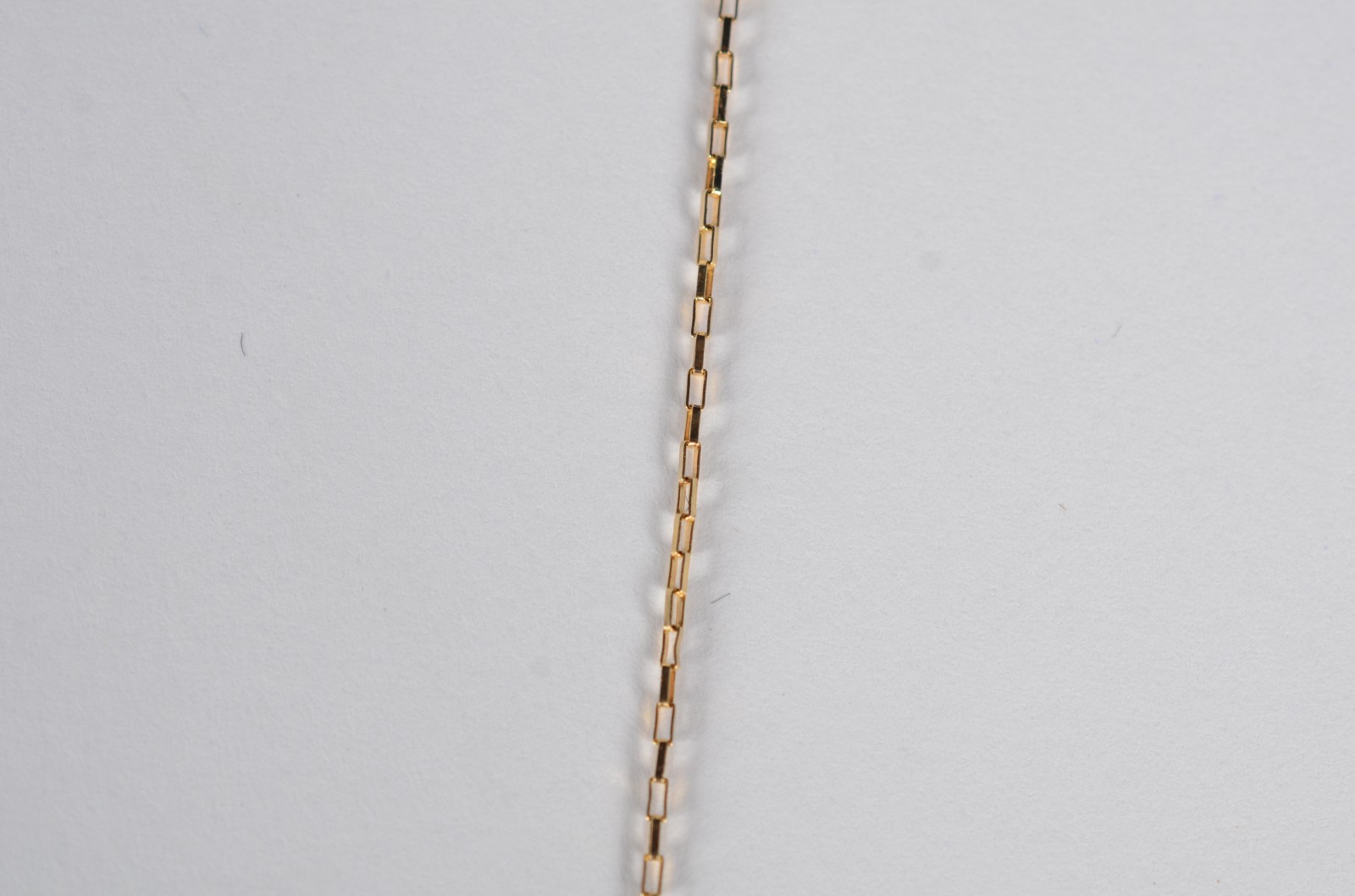 Colar com pendente de ouro 18 k., contraste 750. (Por motivos de... - foto 4 de 8