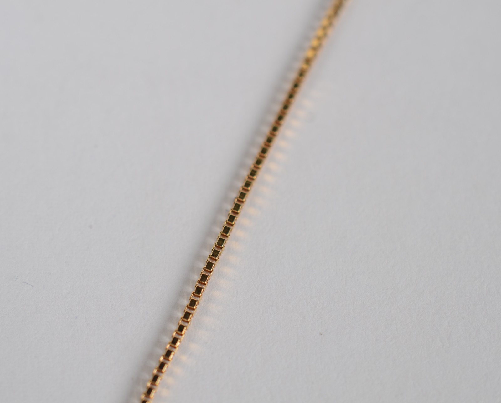 Colar de ouro 18k., contraste 750 com pendente Estrela de Davi. (Por... - foto 4 de 5