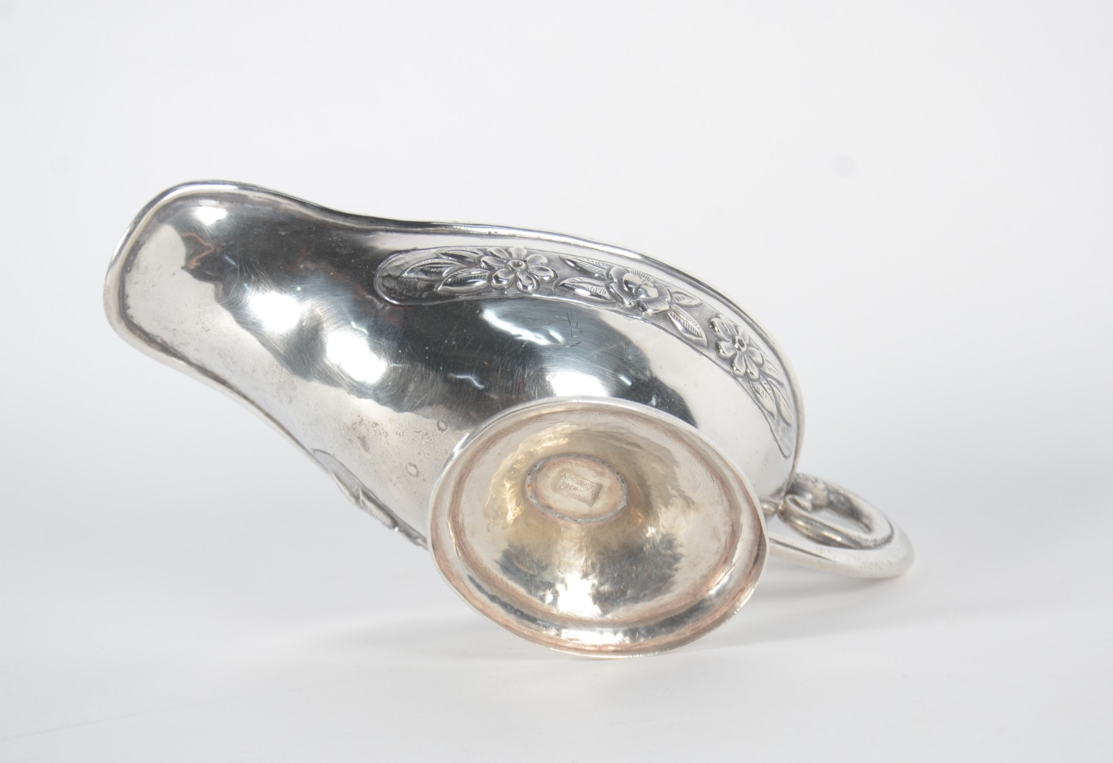 Molheira de prata mexicana Sterling com grega floral em relevo. - foto 5 de 6