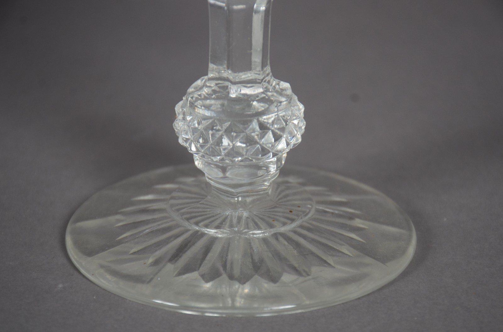 Conjunto em demi cristal lapidação bico de jaca, composto de: Jarra... - foto 3 de 11
