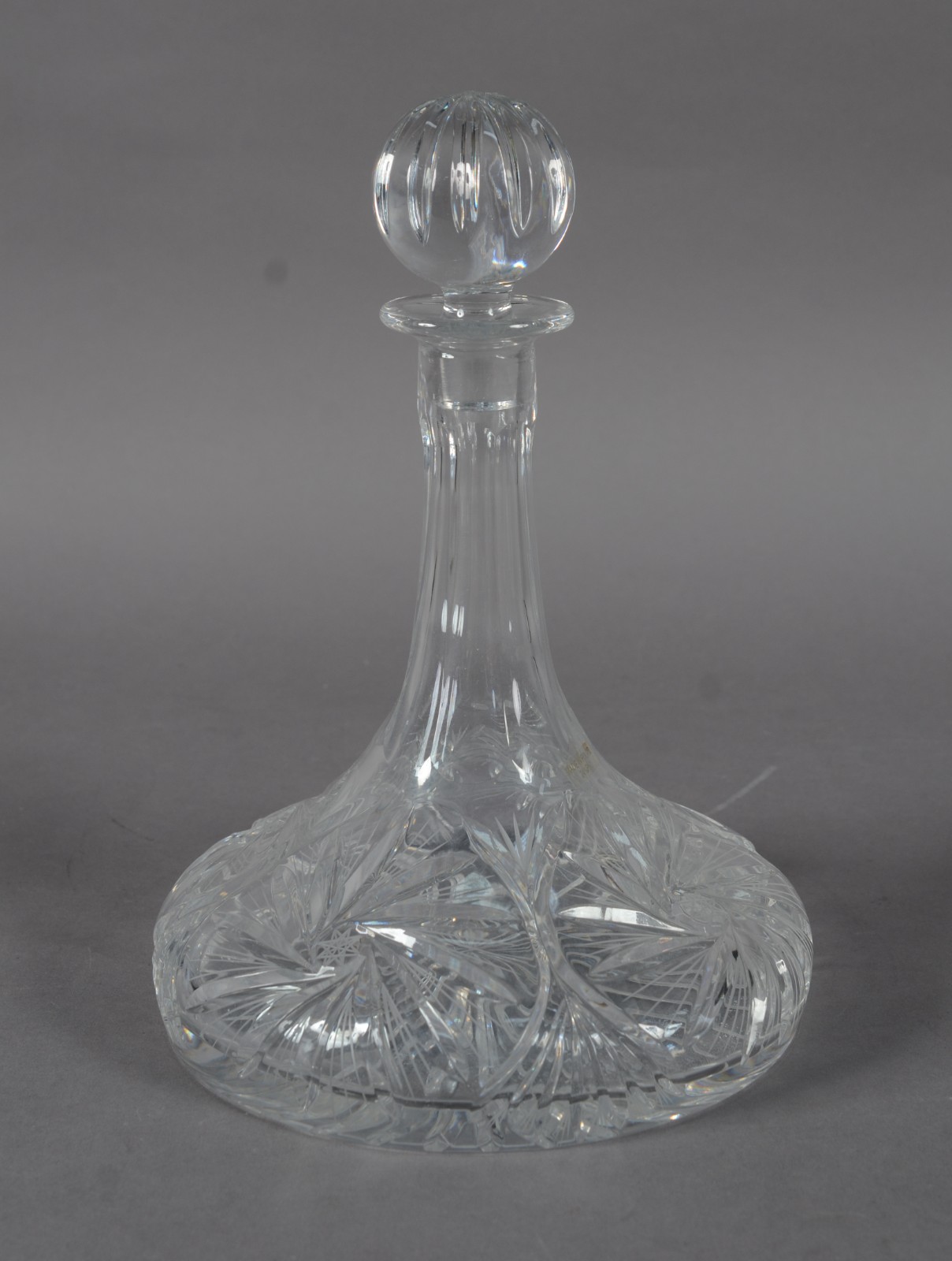 Captain Decanteur de cristal lapidado. - foto 1 de 11