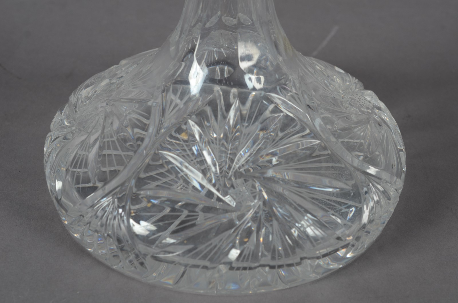 Captain Decanteur de cristal lapidado. - foto 4 de 11