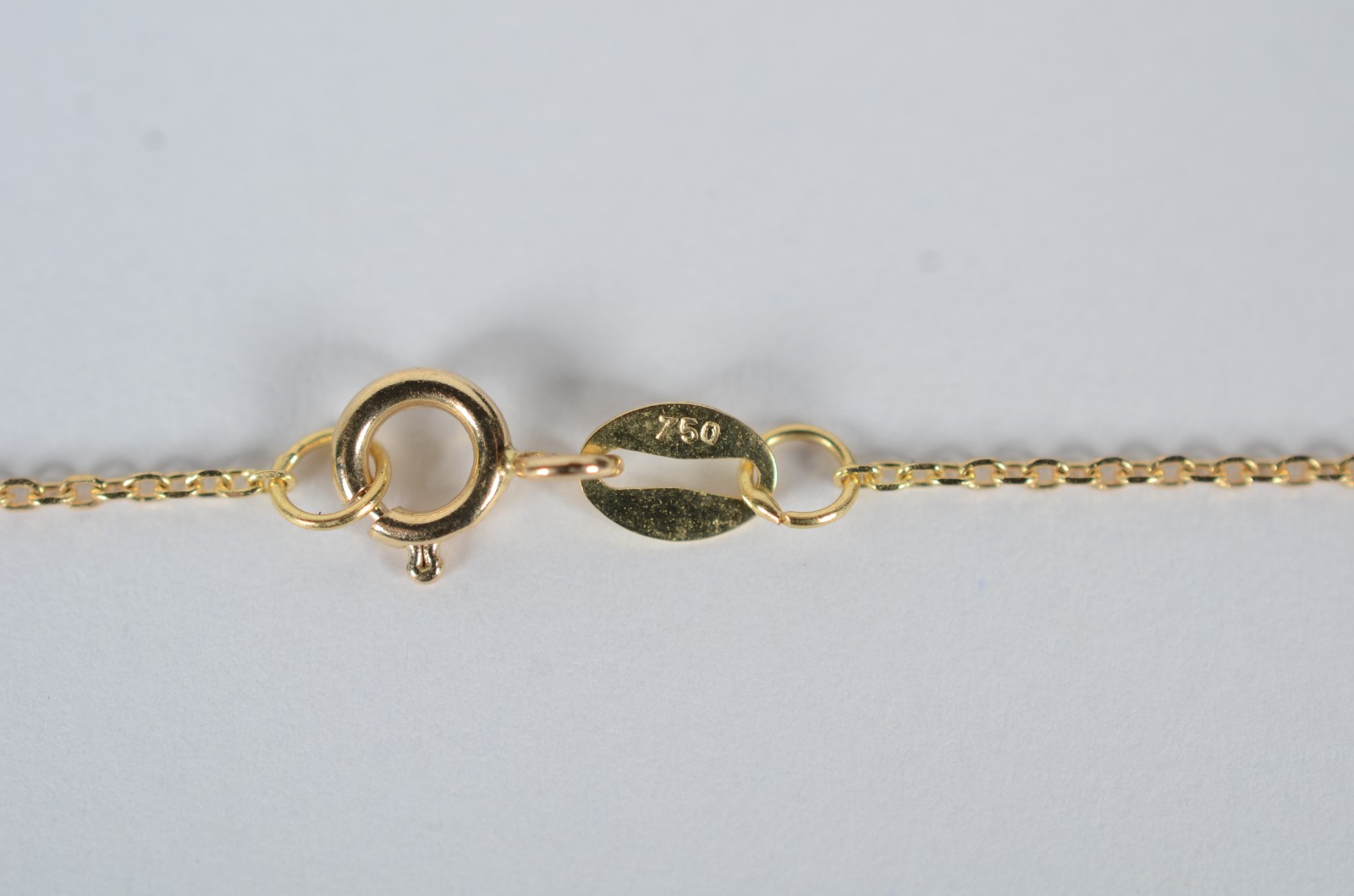 Colar de ouro 18k., contraste 750 com crucifixo. (Por motivos de... - foto 5 de 6