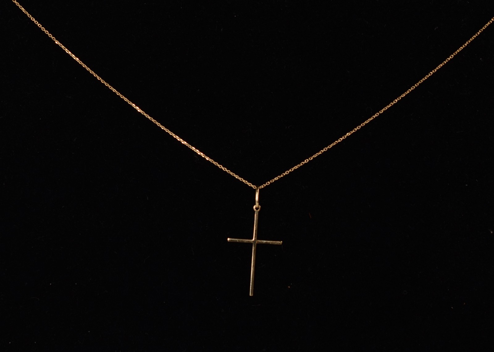 Colar de ouro 18k., contraste 750 com crucifixo. (Por motivos de... - foto 6 de 6