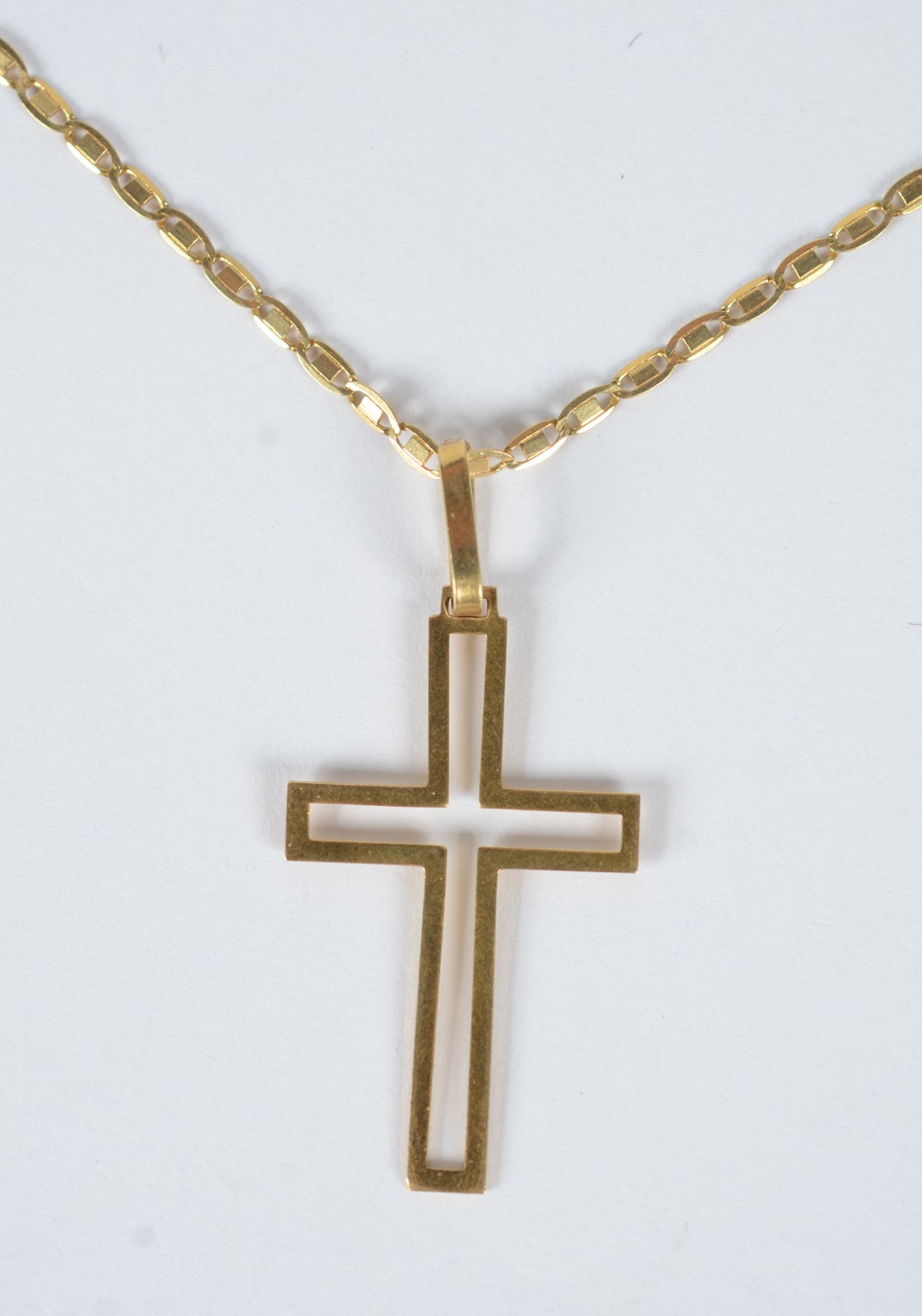 Colar de ouro 18k., contraste 750 com crucifixo. (Por motivos de... - foto 2 de 6