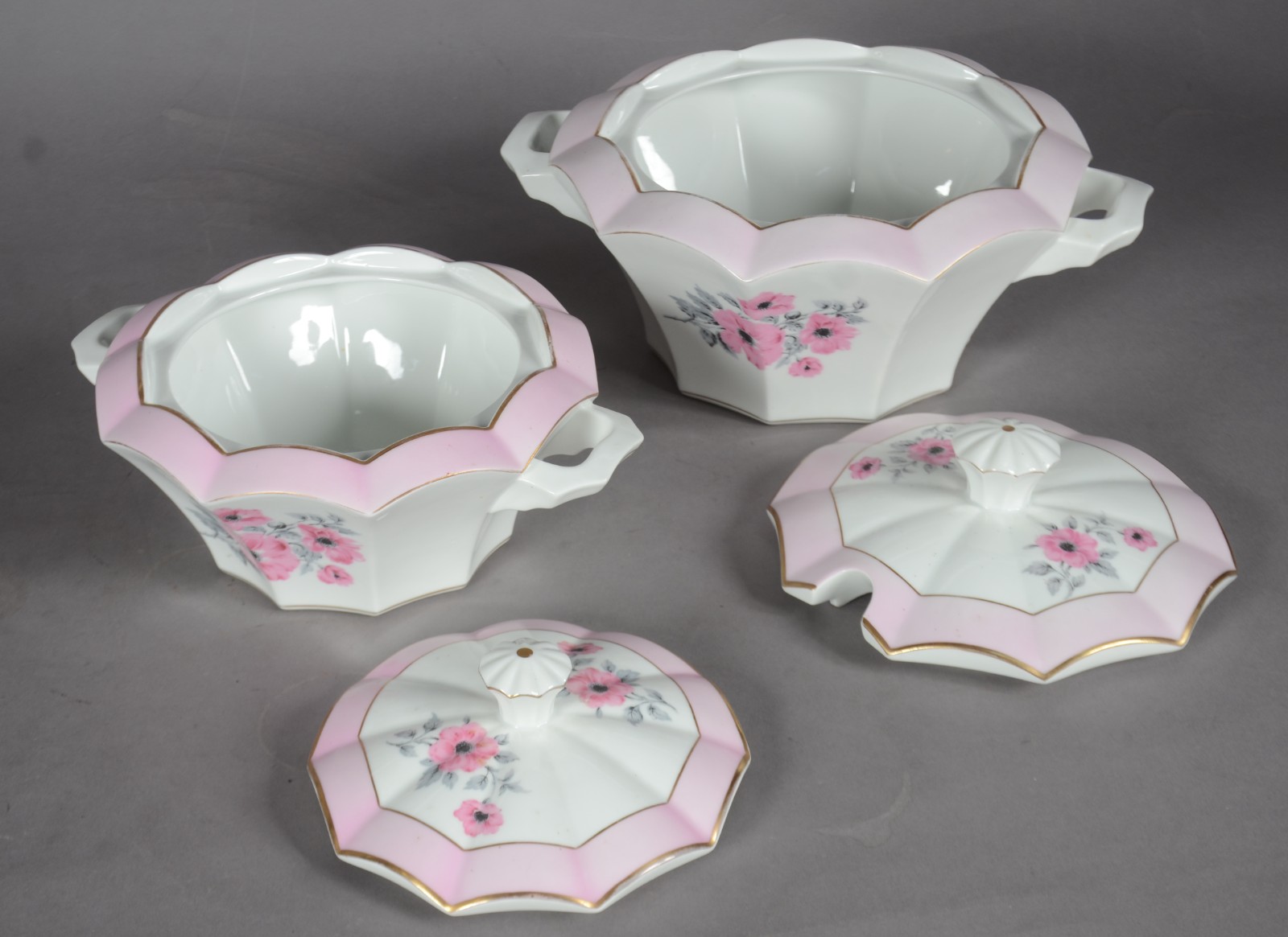 Aparelho de jantar, chá e café de porcelana portuguesa Coimbra S.P... - foto 5 de 11