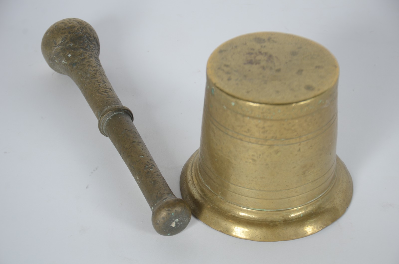 Almofariz com soquete de bronze. - foto 3 de 4