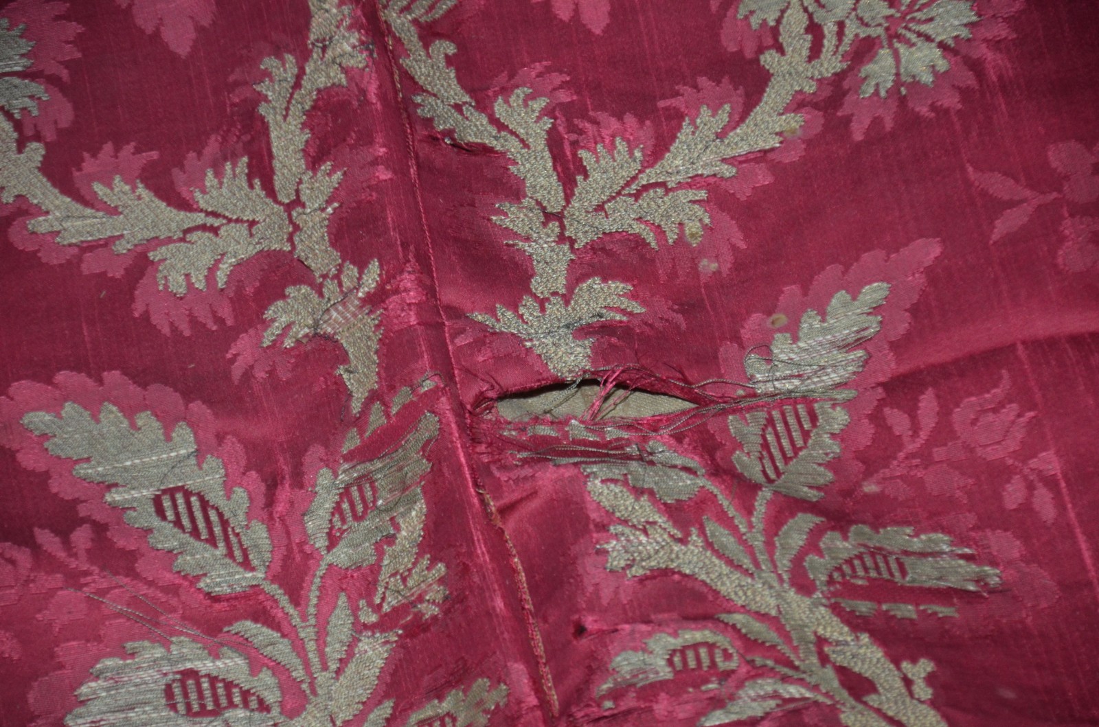 Duas antigas toalhas para altar. Com Desgastes. - foto 2 de 10