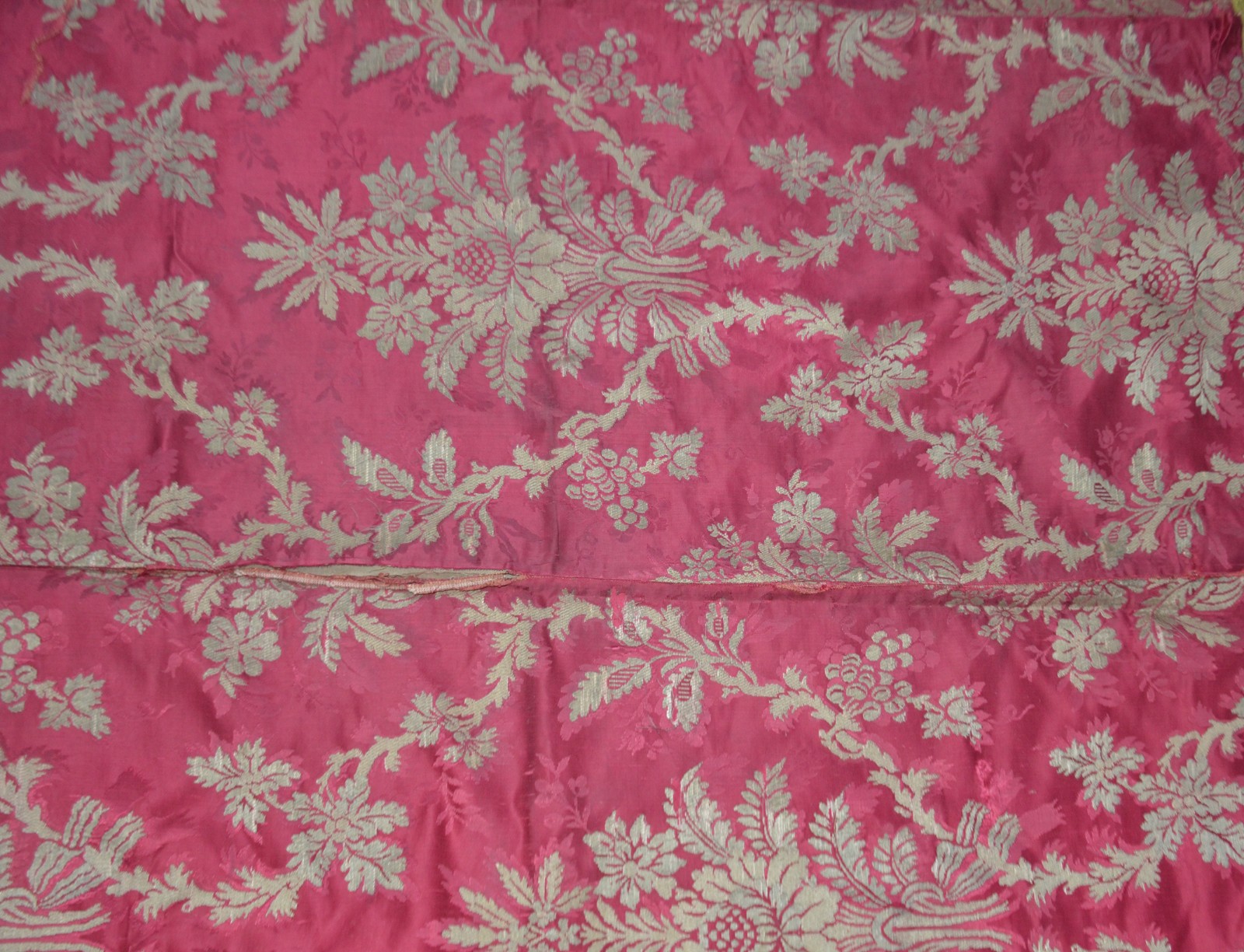 Duas antigas toalhas para altar. Com Desgastes. - foto 5 de 10