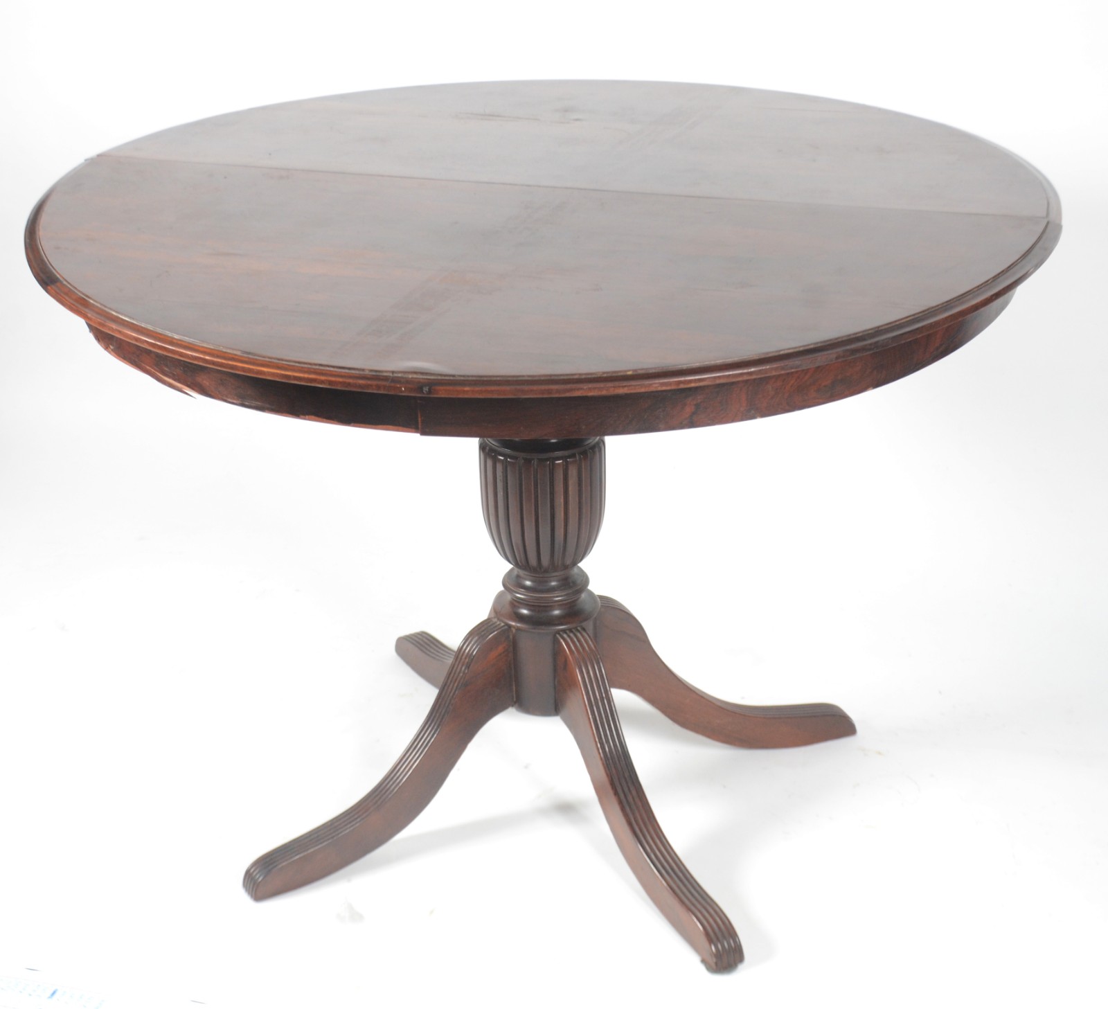Mesa de jantar de madeira nobre, feitio redondo com tábua extensora... - foto 2 de 11