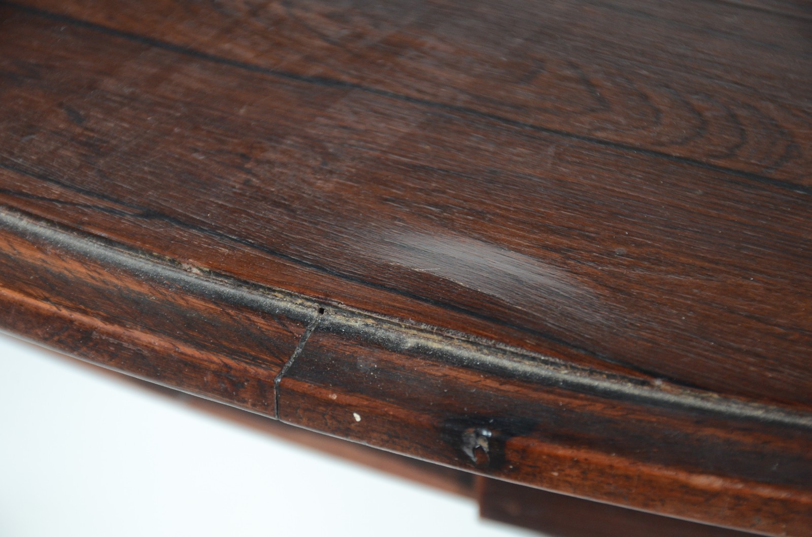 Mesa de jantar de madeira nobre, feitio redondo com tábua extensora... - foto 7 de 11