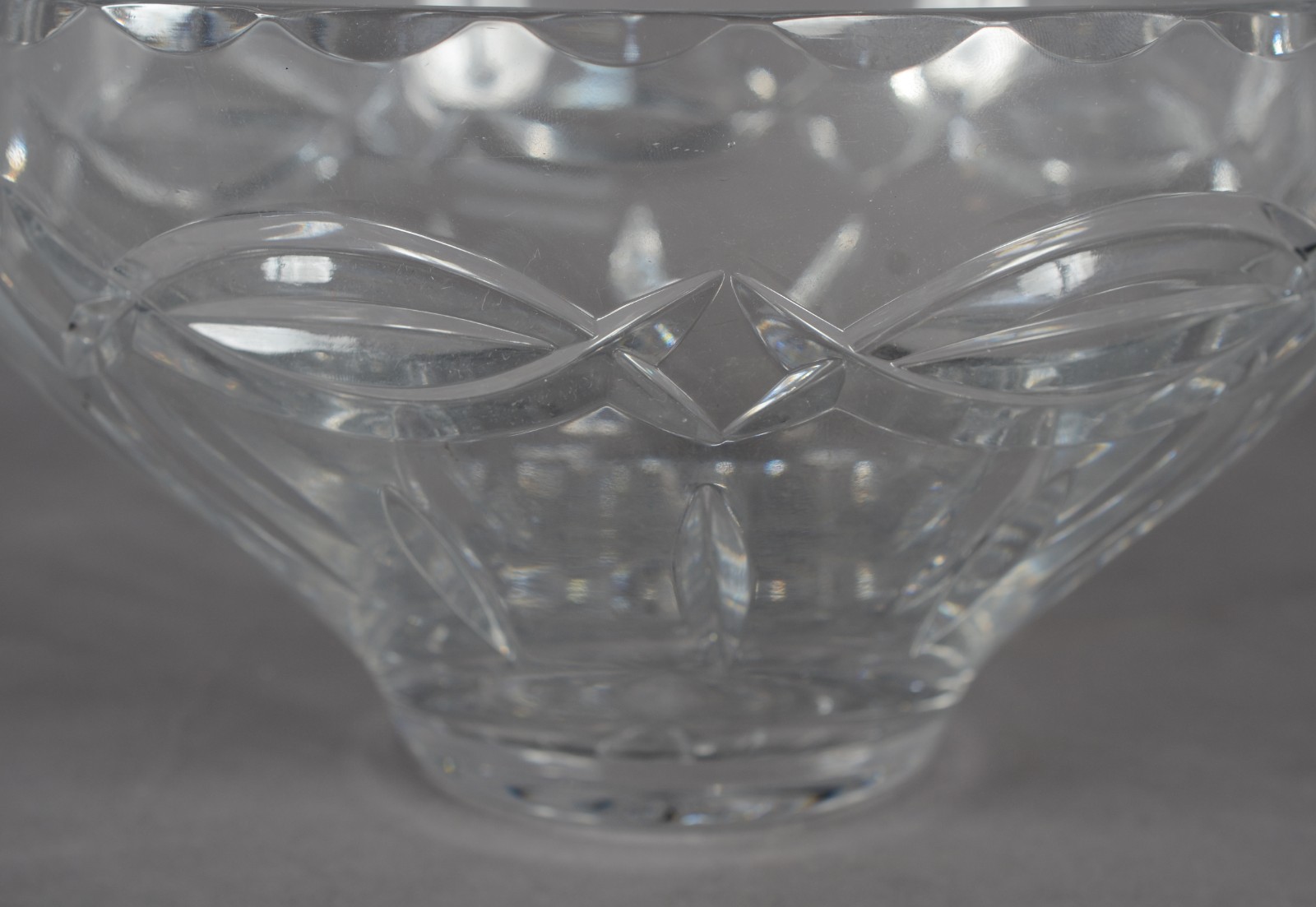 Bowl de cristal tcheco lapidado. - foto 4 de 8