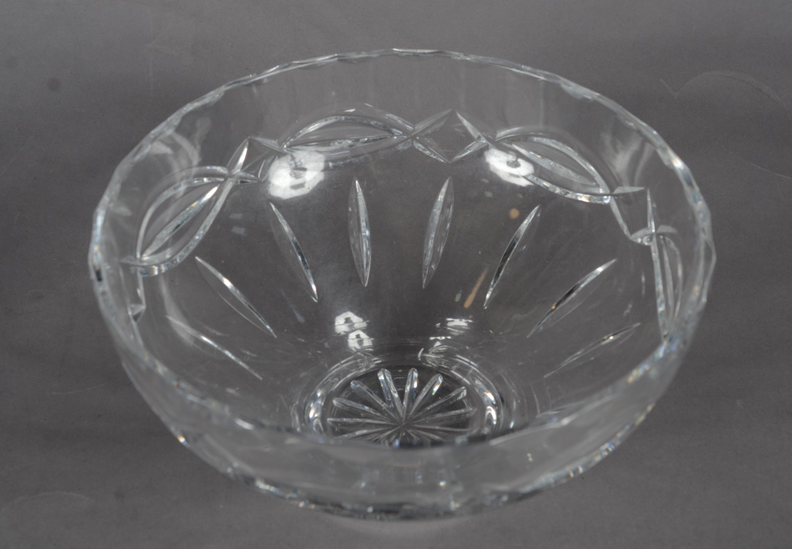 Bowl de cristal tcheco lapidado. - foto 5 de 8