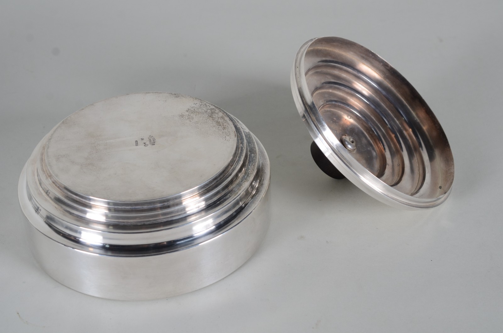 Bomboniere Art Deco de prata portuguesa, 1º título, prateiro Leitão... - foto 3 de 6