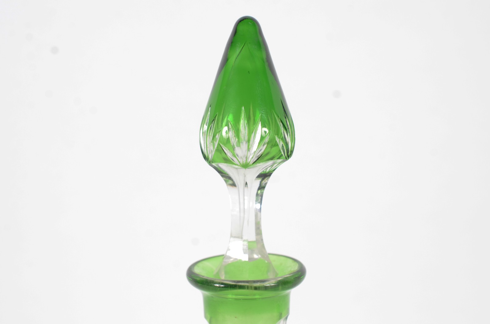 Garrafa e 3 taças para vinho de cristal doublé verde lapidado... - foto 2 de 9