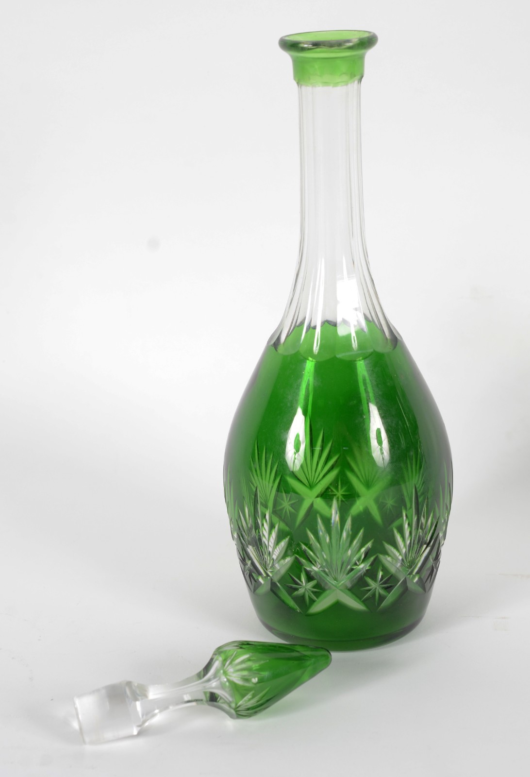 Garrafa e 3 taças para vinho de cristal doublé verde lapidado... - foto 5 de 9