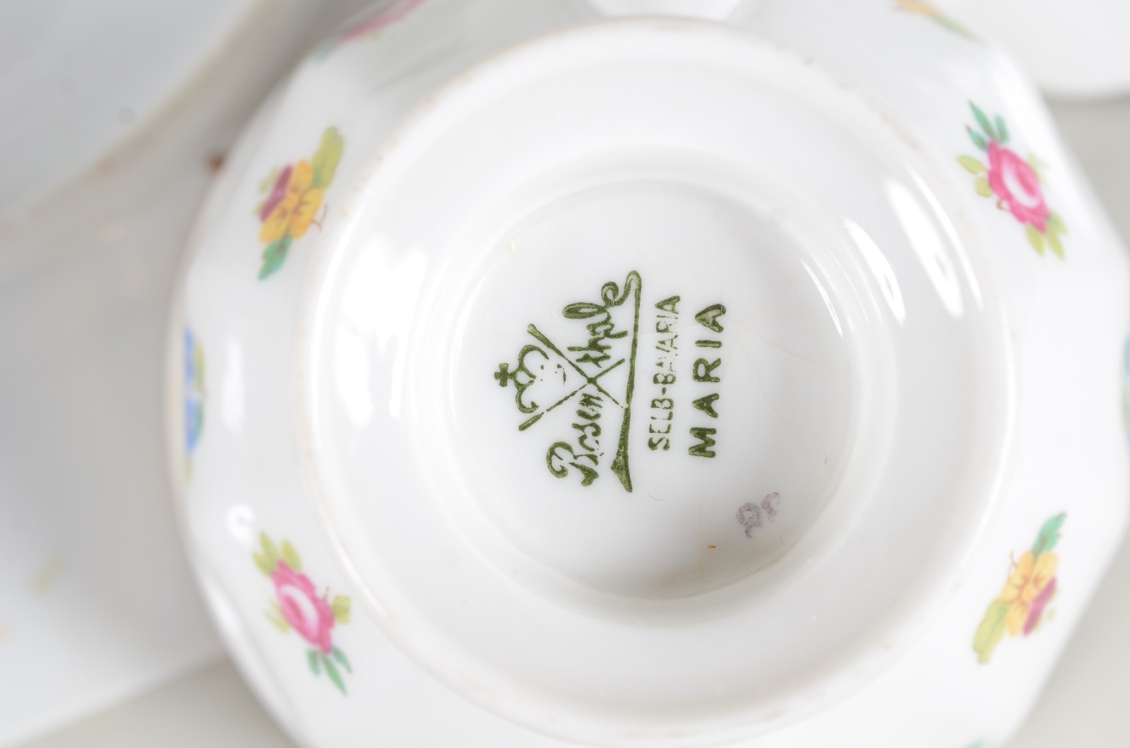 Serviço de chá de porcelana alemã, composto de: 6 xícaras com pires... - foto 9 de 10