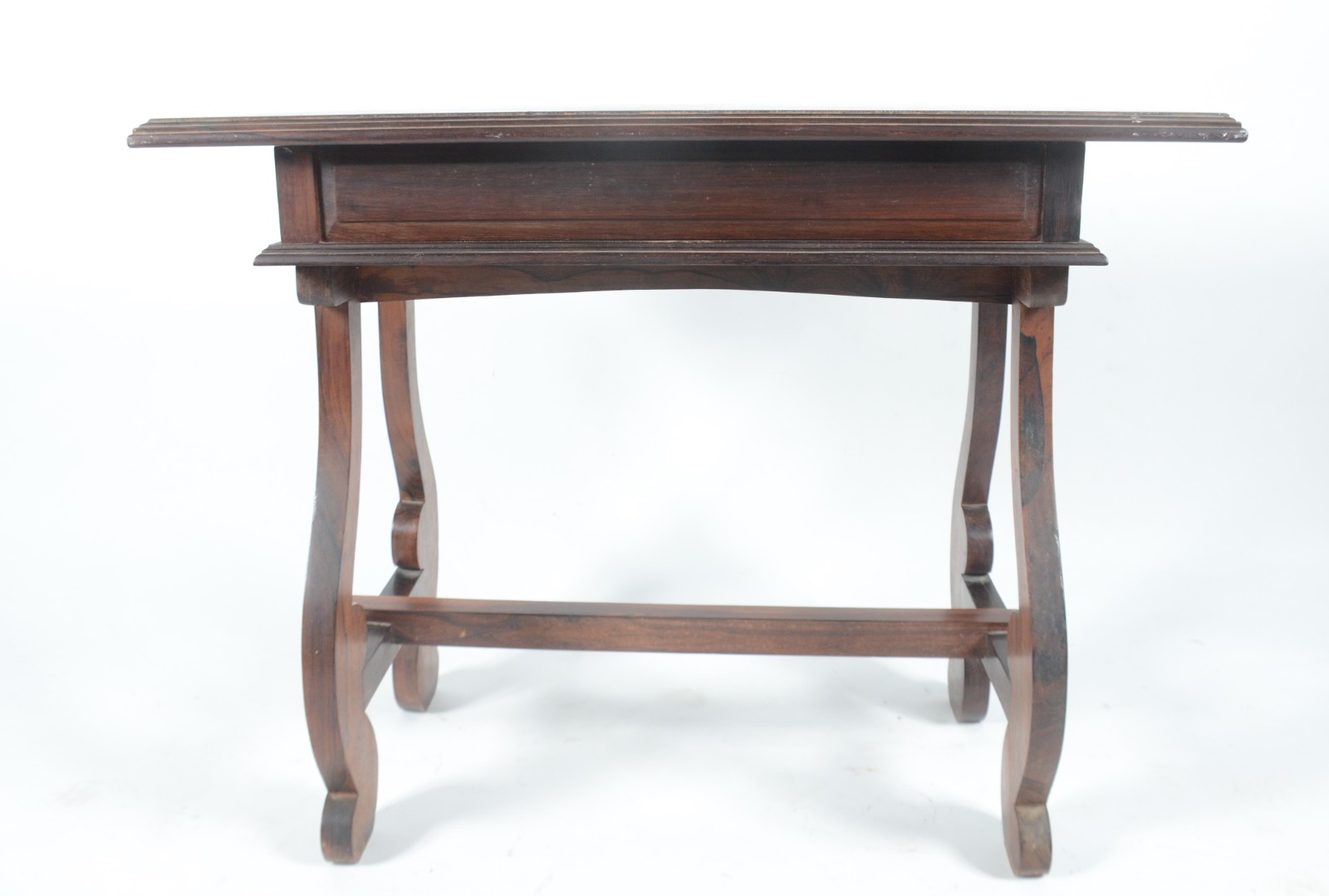 Mesa auxiliar de madeira nobre, estilo colonial brasileiro com 2... - foto 5 de 5