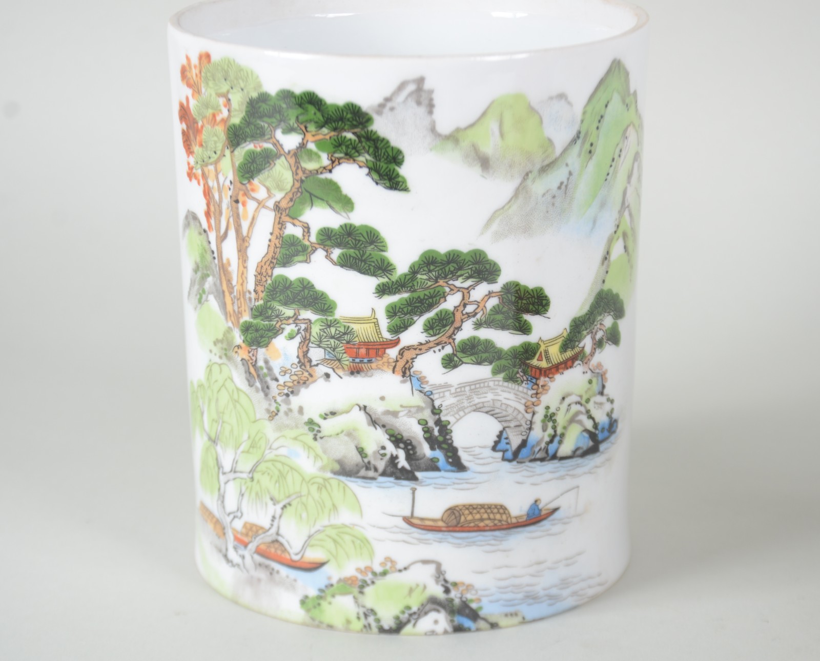 Quatro peças diversas, sendo: 2 potes de porcelana Saler (um sem... - foto 4 de 11