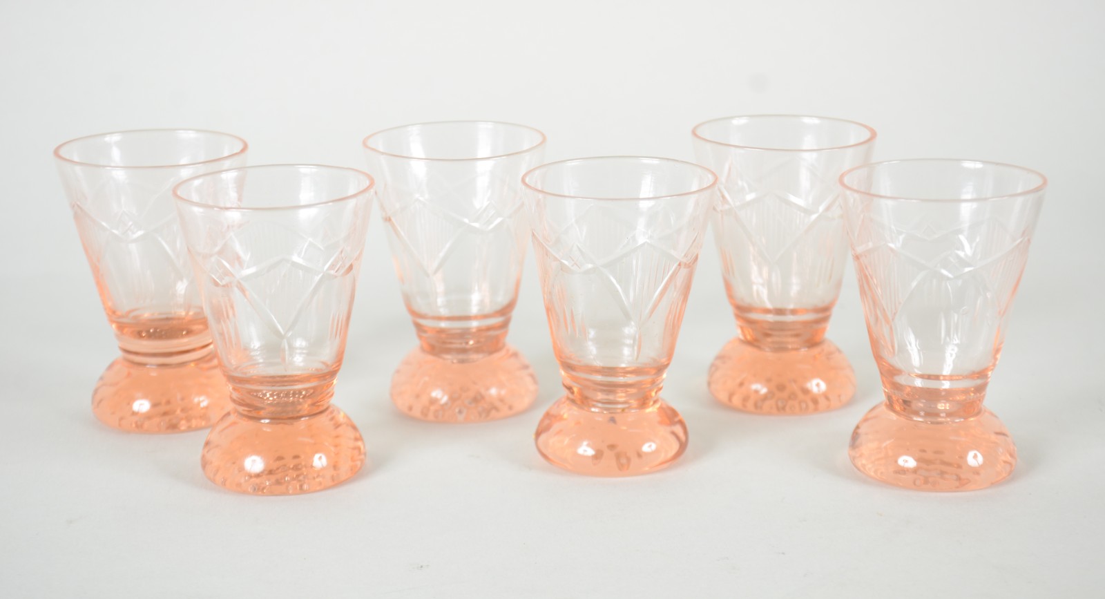 Conjunto licor garrafa vidro; 6 copinhos; 6 copinhos diferentes com... - foto 6 de 10