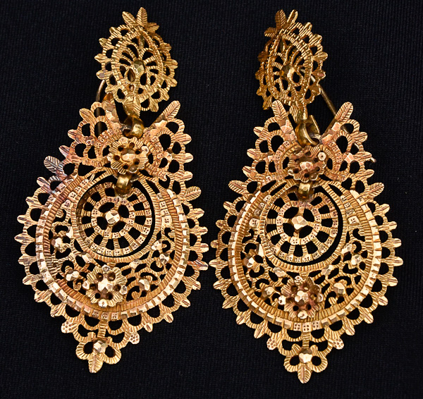 Par de brincos de ouro 18 k