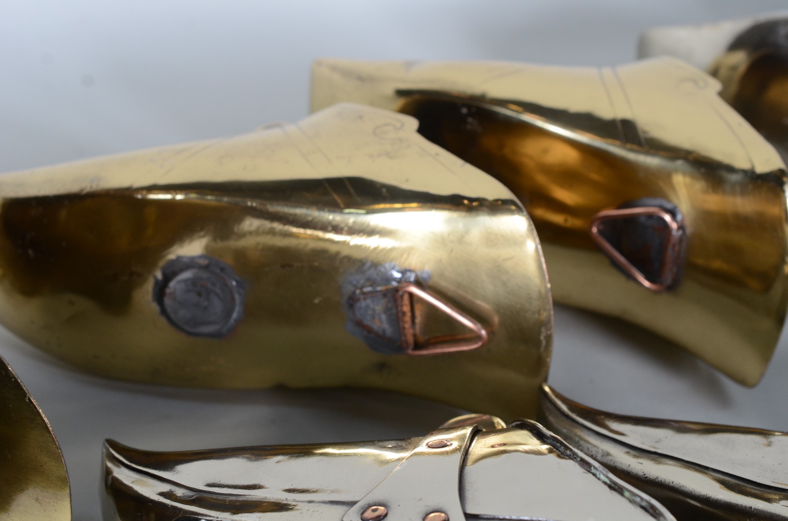 Coleção com 12 sapatas diversas de metal. - foto 10 de 10