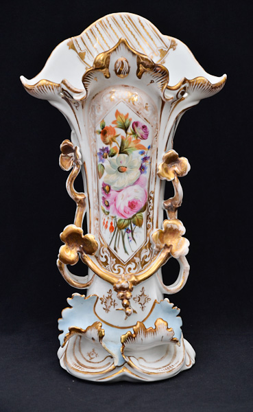 Vaso de porcelana francesa Vieux Paris com flores emm policromia e...
