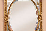 Belíssimo espelho de cristal frances bisotado, ... - Belíssimo espelho de cristal frances bisotado, moldura  ricamente trabalhada em dourado, med.1,30 x 82 cm. (pequeno defeito na lateral).