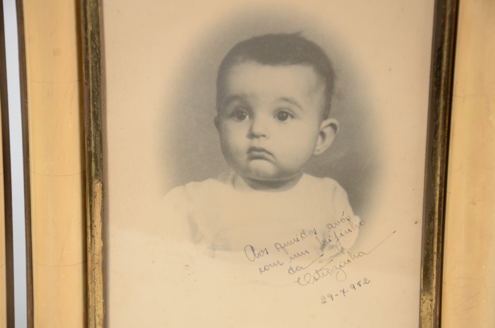 Três porta retratos, sendo um porta retrato duplo. - foto 6 de 6