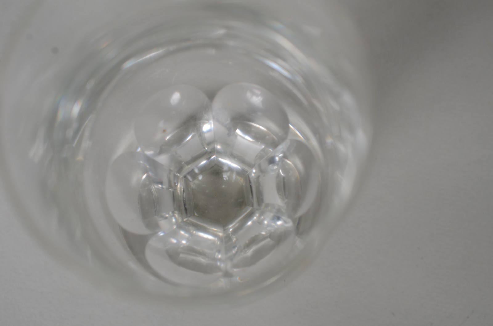 Serviço de cristal composto de: 12 flutes, 12 para água, 12 para... - foto 4 de 5