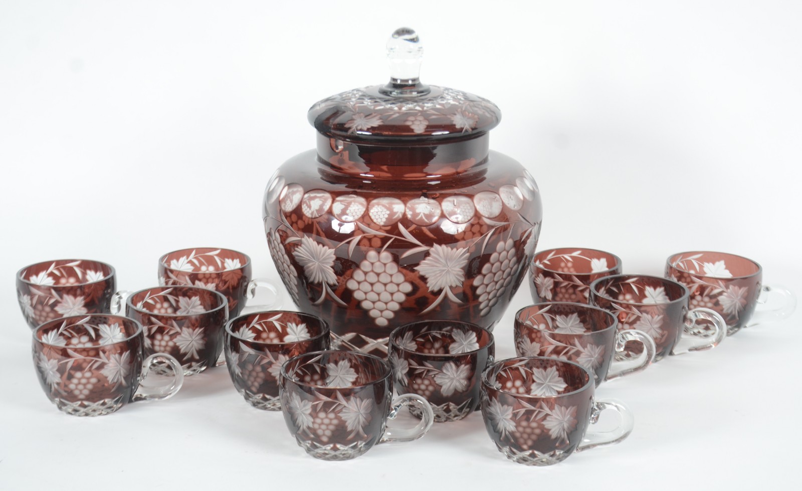 Poncheira com 12 canecas de cristal doublé rubi lapidado. - foto 2 de 10