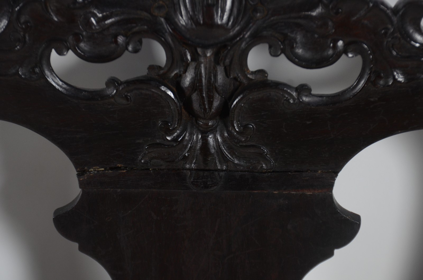 Conjunto com 8 cadeiras de madeira nobre para sala de jantar, estilo... - foto 4 de 5