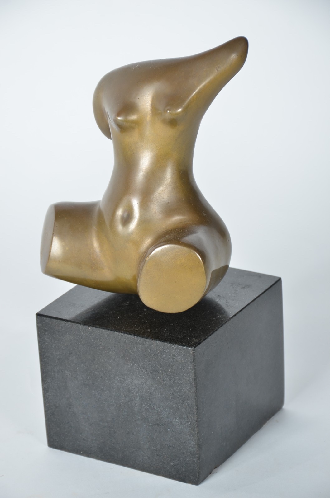 Sonia Ebling  (1918-2006), torso feminino - foto 1 de 6