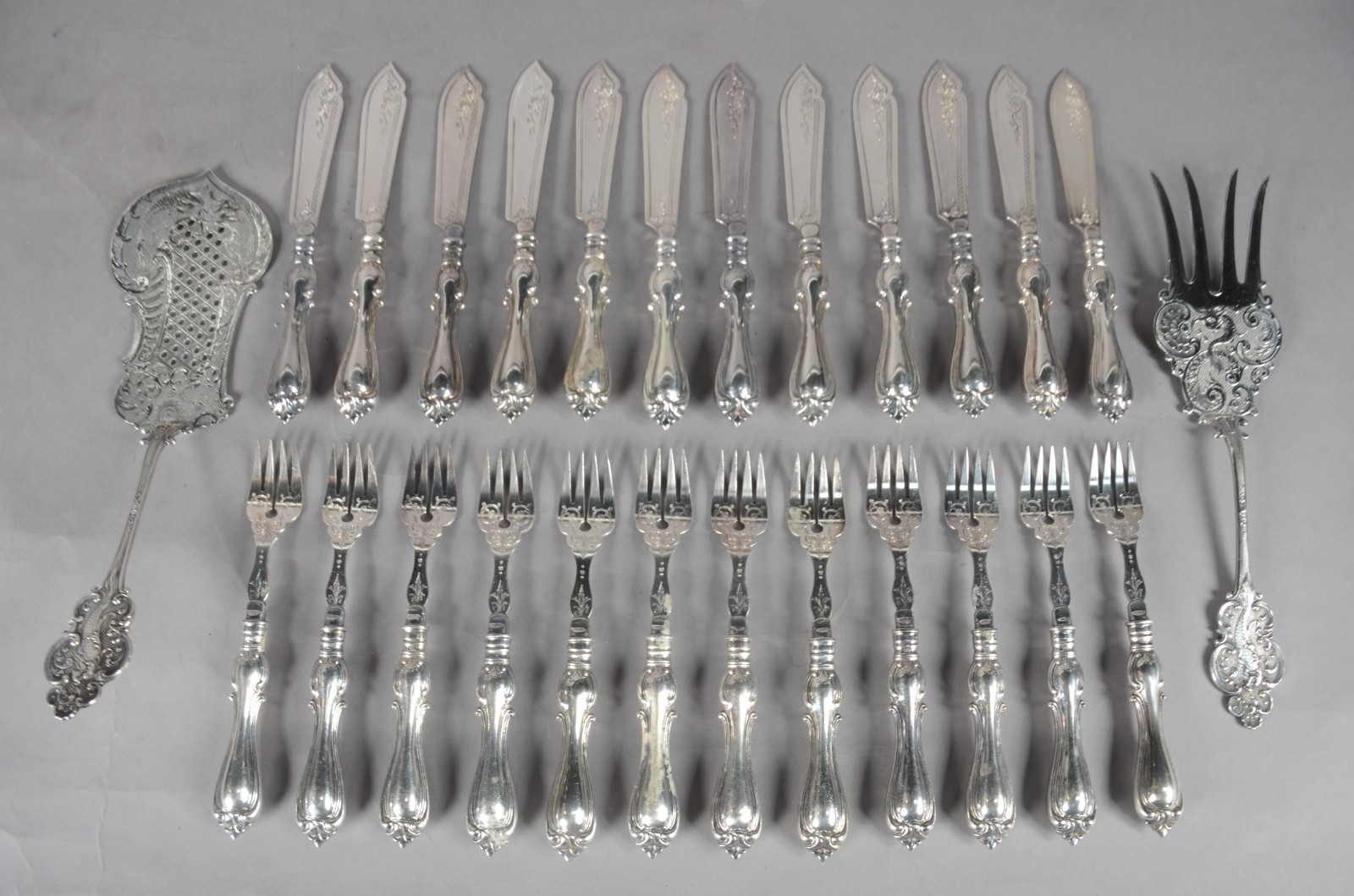 Conjunto de talheres para peixe de metal prateado alemão WMF... - foto 1 de 11