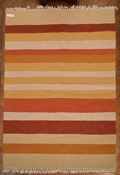 Tapete Kilim med. 1,53 x 1,02 m.
