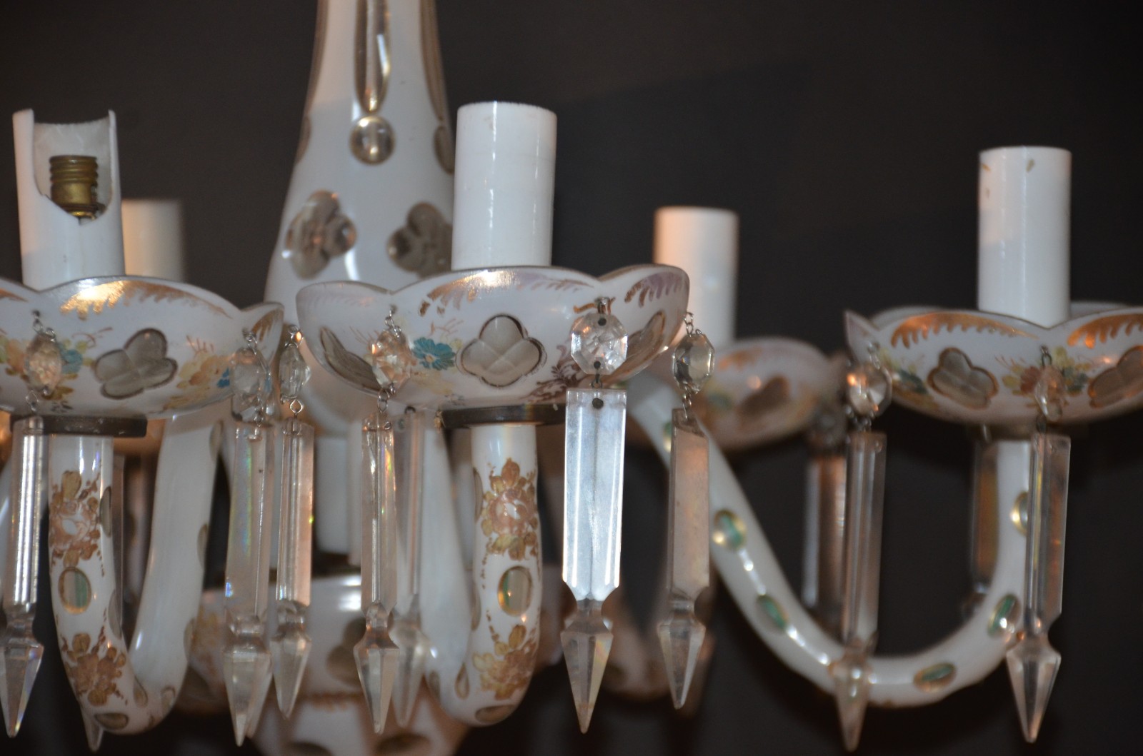 Lustre de cristal de overlay branco para 6 luzes, pequenas flores em... - foto 2 de 7