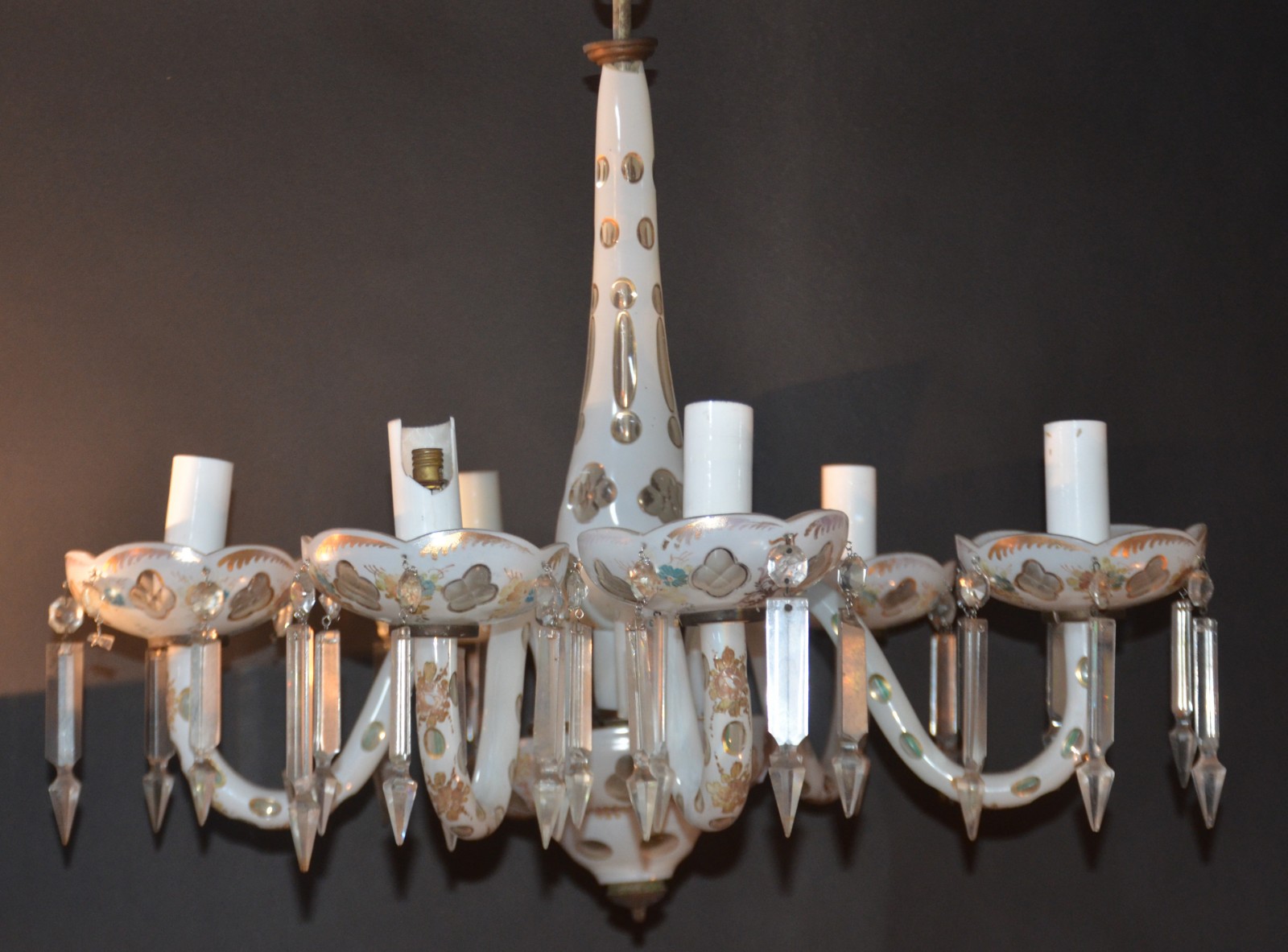Lustre de cristal de overlay branco para 6 luzes, pequenas flores em... - foto 5 de 7