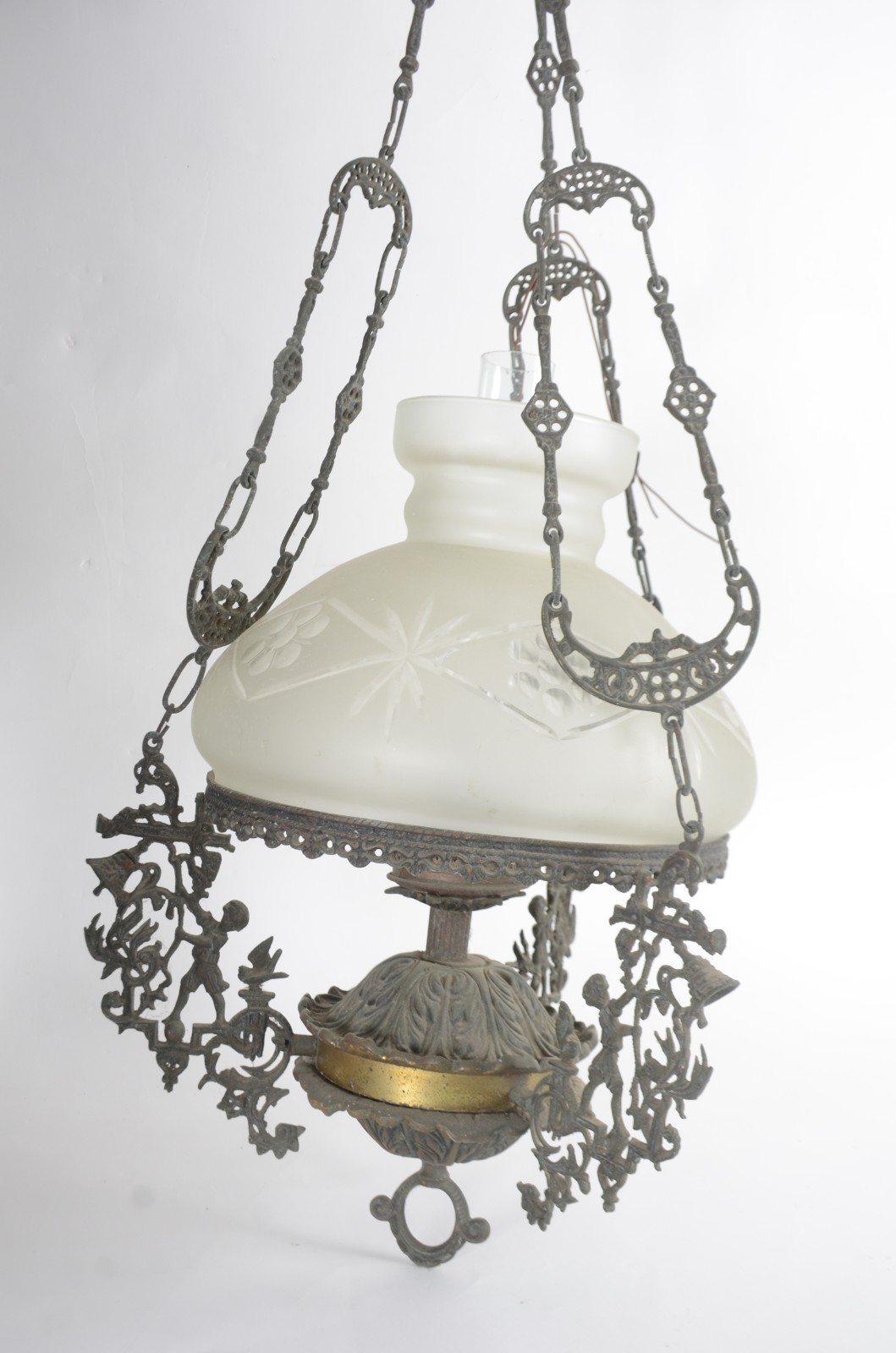 Lustre de metal com cúpula de vidro lapidado. - foto 6 de 6