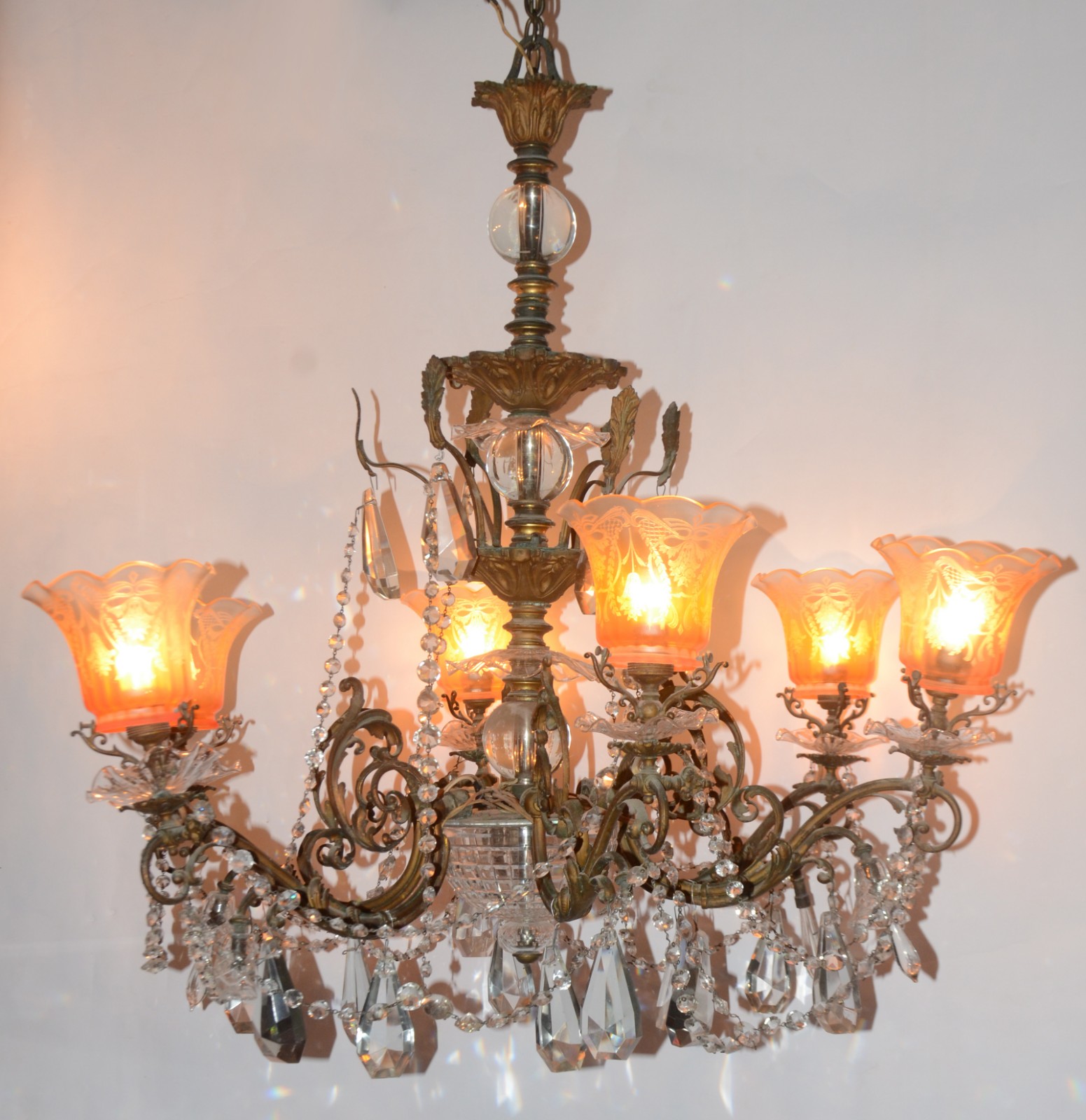 Lustre de cristal com 6 braços, mangas de vidro degradê âmbar. Um... - foto 2 de 7