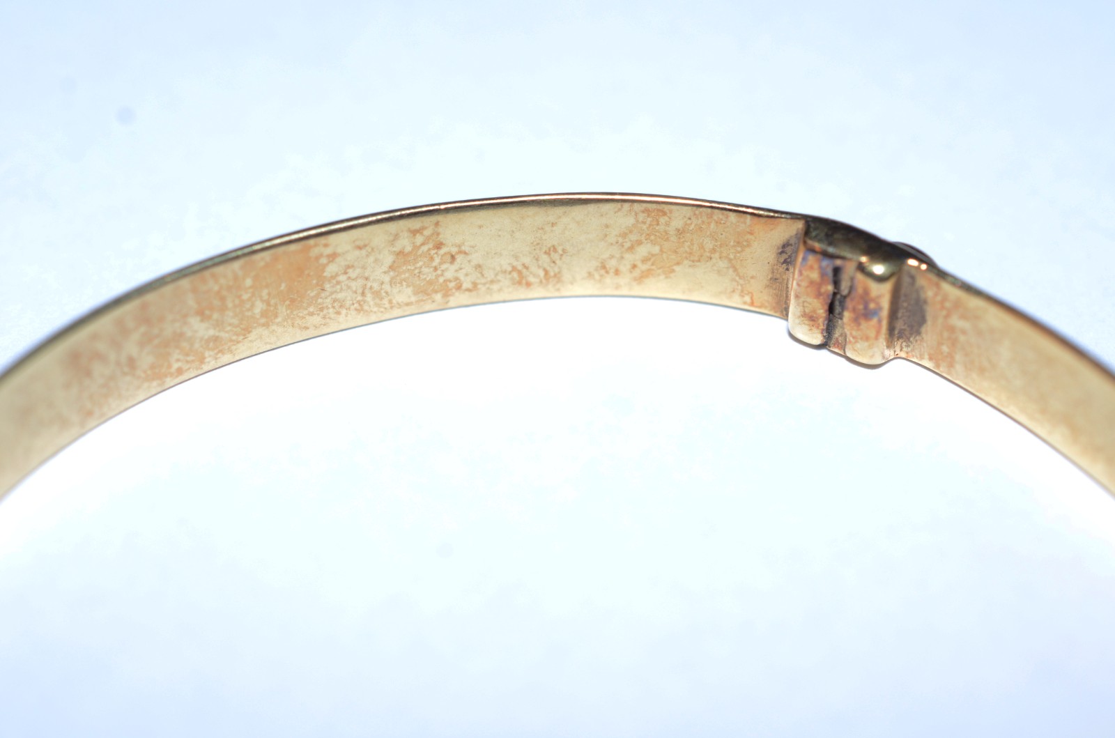 Pulseira algema de ouro 18 k. (Por motivos de segurança a peça não se... - foto 6 de 6