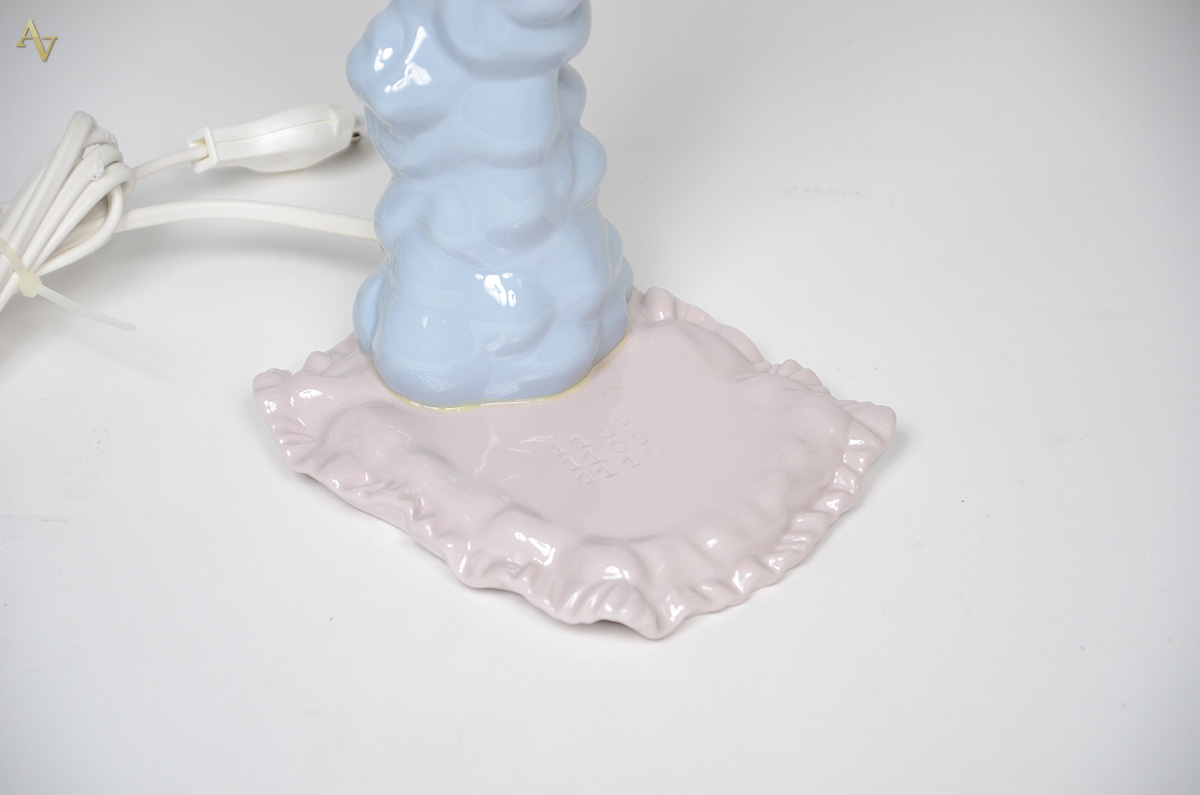 Abajour de porcelana espanhola, marca "NAO", na cor azul... - foto 2 de 2