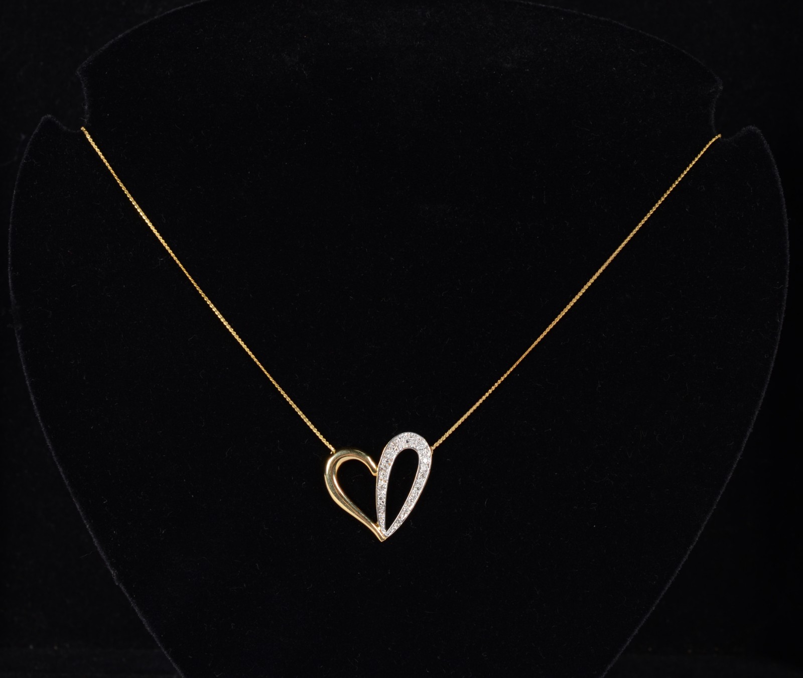 Colar com pendente de ouro 18 k, contraste 750 feitio coração vazado... - foto 8 de 8