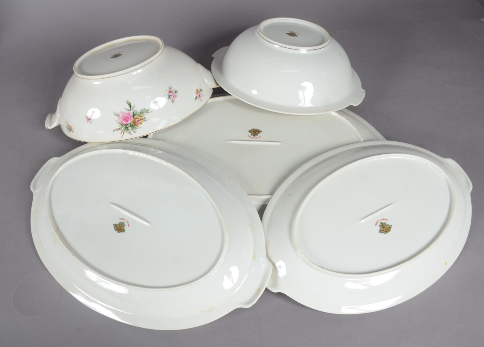 Aparelho de jantar de porcelana Ivory China, decoração floral em... - foto 10 de 11