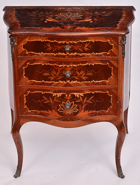 Cômoda de madeira nobre com marqueterie floral,estilo frances, 3...