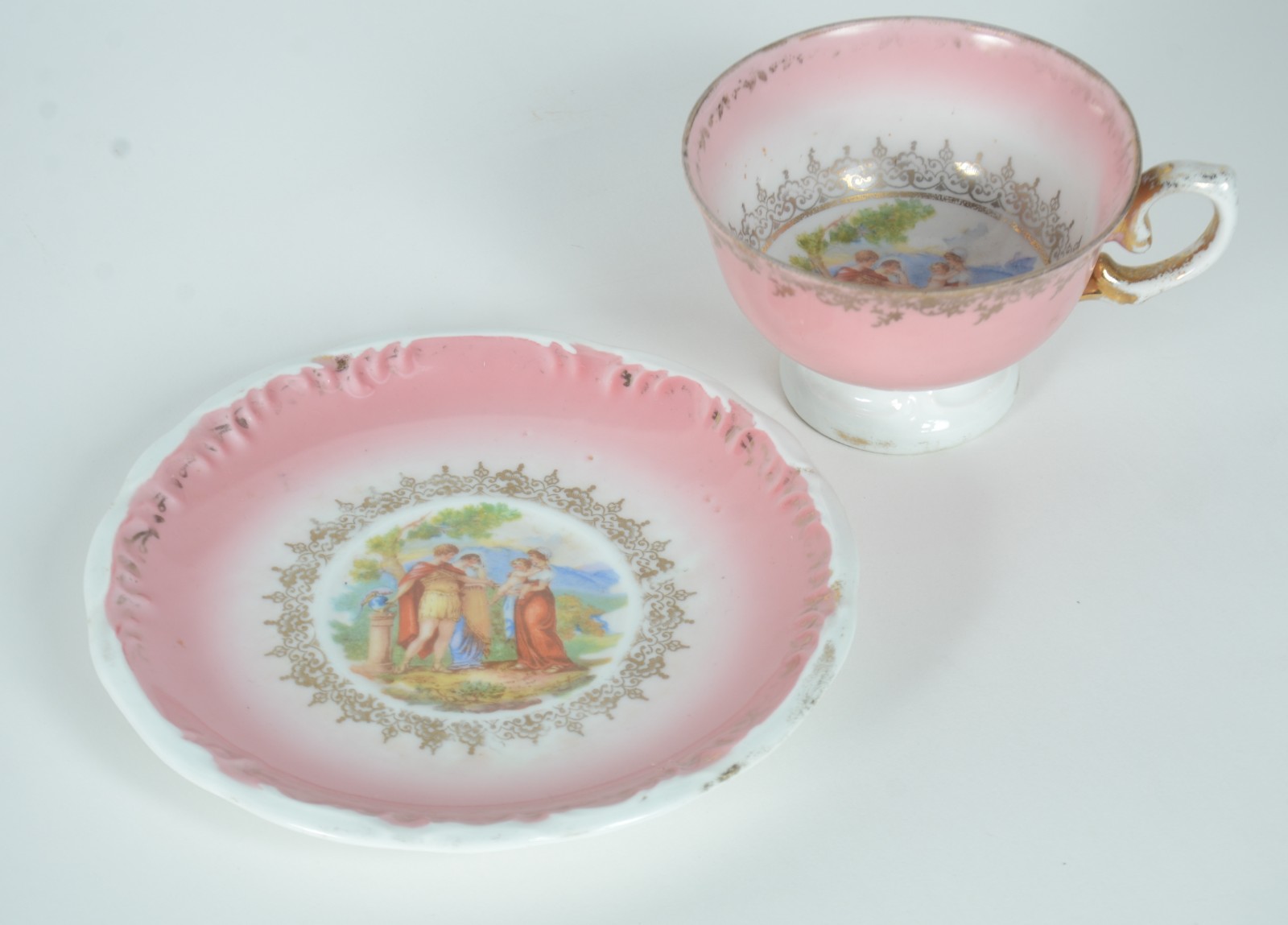Serviço de chá de porcelana Dom Pedro, decorado com cenas românticas... - foto 6 de 11
