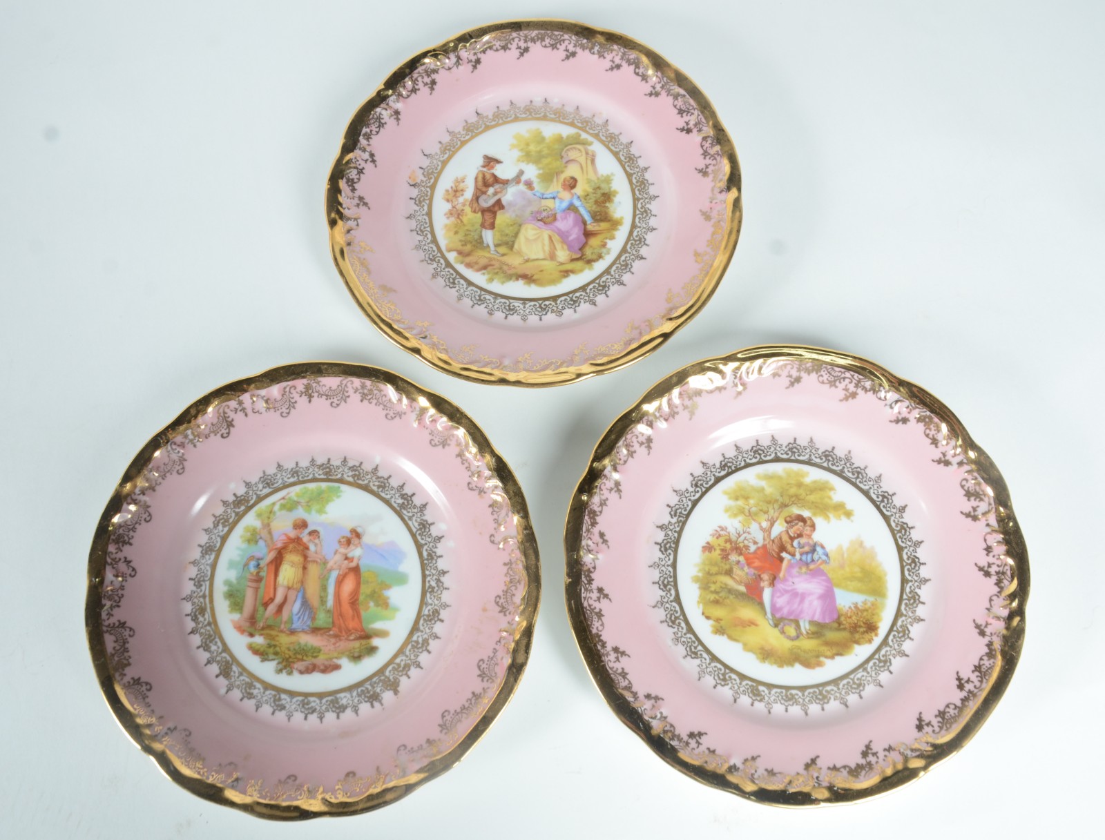 Serviço de chá de porcelana Dom Pedro, decorado com cenas românticas... - foto 9 de 11