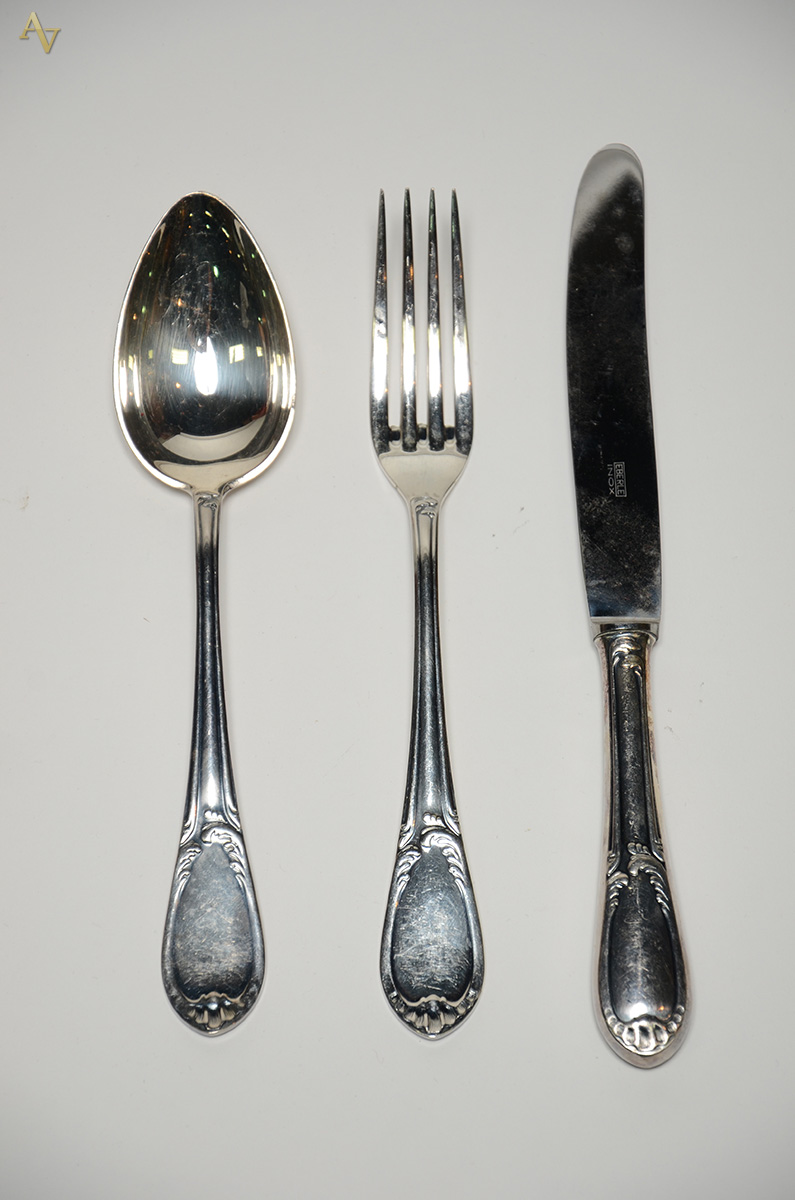 Faqueiro de prata 90 EBERLE, composto de 12 facas, 12 colheres e 12... - foto 2 de 2